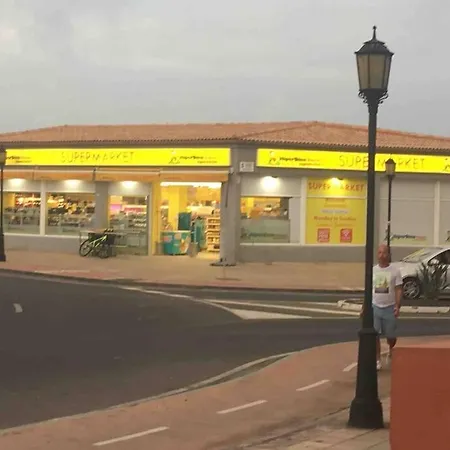 Dona Laura 69b Wi Fi Privato Portico 3 Piscine Oasis Tamarindo Appartamento Corralejo
